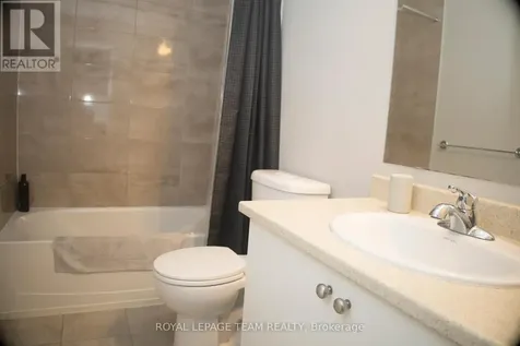139 Sweetwater Lane Ottawa ON K2T 0L3