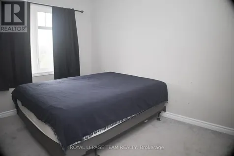 139 Sweetwater Lane Ottawa ON K2T 0L3