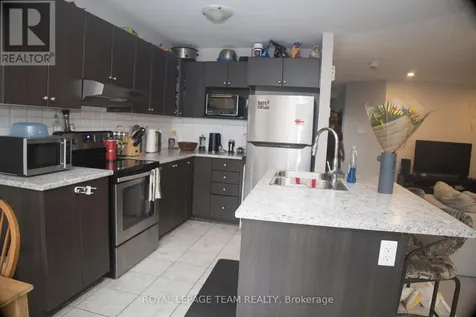 139 Sweetwater Lane Ottawa ON K2T 0L3
