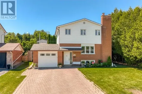 1119 Woodbine Avenue Sudbury ON P3A 2L8