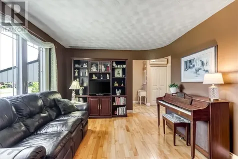 1119 Woodbine Avenue Sudbury ON P3A 2L8