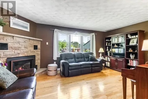 1119 Woodbine Avenue Sudbury ON P3A 2L8