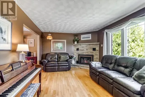 1119 Woodbine Avenue Sudbury ON P3A 2L8
