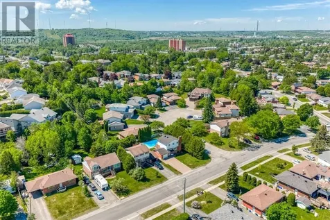 1119 Woodbine Avenue Sudbury ON P3A 2L8