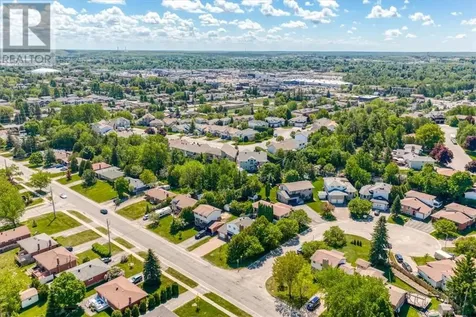 1119 Woodbine Avenue Sudbury ON P3A 2L8