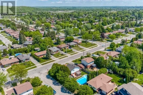 1119 Woodbine Avenue Sudbury ON P3A 2L8
