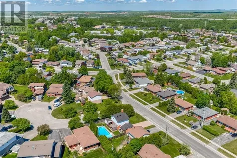 1119 Woodbine Avenue Sudbury ON P3A 2L8