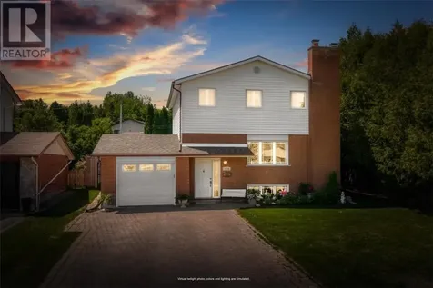 1119 Woodbine Avenue Sudbury ON P3A 2L8
