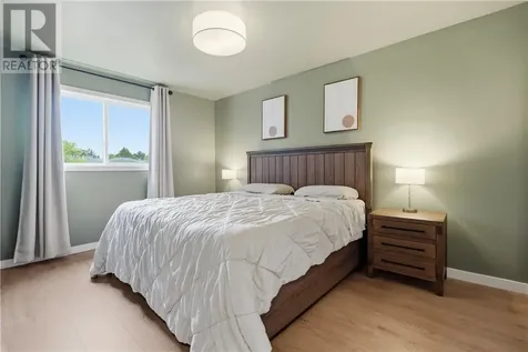 121 Third Avenue Lively ON P3B 3B7