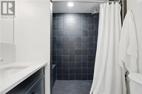 121 Third Avenue Lively ON P3B 3B7