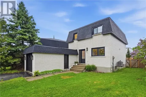 121 Third Avenue Lively ON P3B 3B7
