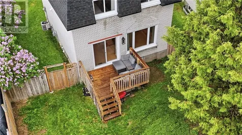 121 Third Avenue Lively ON P3B 3B7