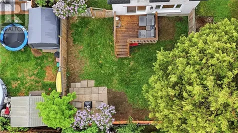 121 Third Avenue Lively ON P3B 3B7