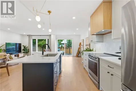 121 Third Avenue Lively ON P3B 3B7