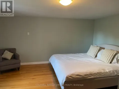 448 Green Avenue Ottawa ON K1M 1K9