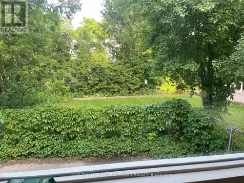 448 Green Avenue Ottawa ON K1M 1K9