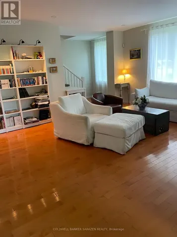 448 Green Avenue Ottawa ON K1M 1K9
