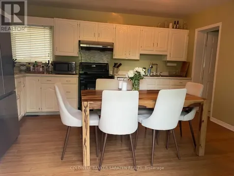 448 Green Avenue Ottawa ON K1M 1K9
