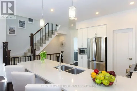 725 Capricorn Circle Ottawa ON K4M 0J4