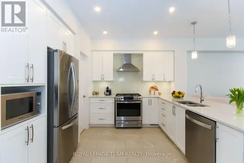 725 Capricorn Circle Ottawa ON K4M 0J4