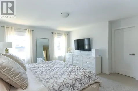 725 Capricorn Circle Ottawa ON K4M 0J4