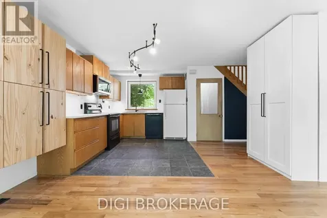 332 Iona Street Ottawa ON K1Z 8R2