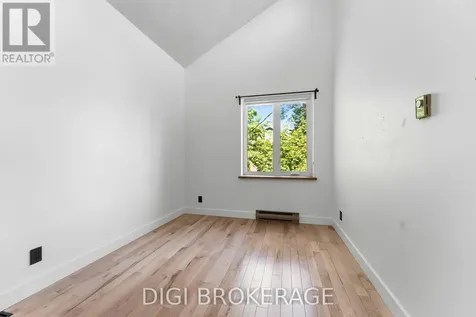 332 Iona Street Ottawa ON K1Z 8R2