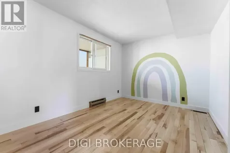 332 Iona Street Ottawa ON K1Z 8R2