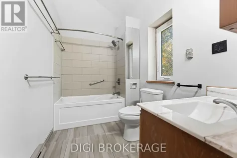 332 Iona Street Ottawa ON K1Z 8R2