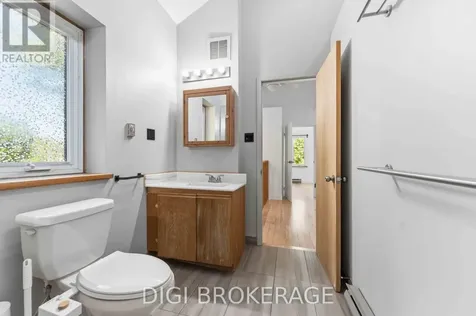 332 Iona Street Ottawa ON K1Z 8R2