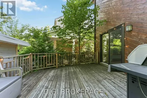 332 Iona Street Ottawa ON K1Z 8R2