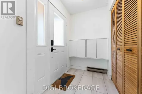 332 Iona Street Ottawa ON K1Z 8R2