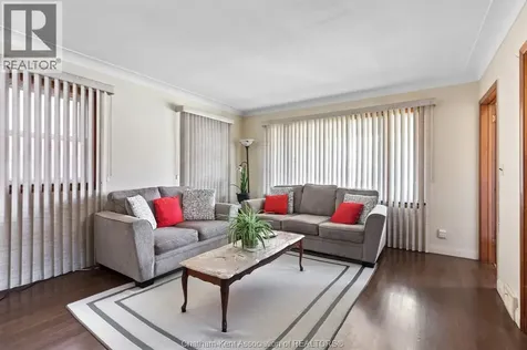 1402 Elsmere Avenue Windsor ON N8X 4G9