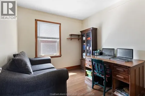 1402 Elsmere Avenue Windsor ON N8X 4G9