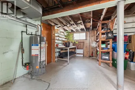 1402 Elsmere Avenue Windsor ON N8X 4G9