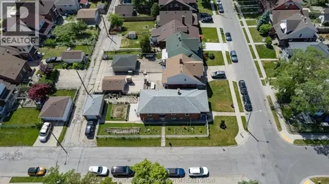 1402 Elsmere Avenue Windsor ON N8X 4G9