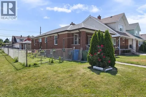 1402 Elsmere Avenue Windsor ON N8X 4G9