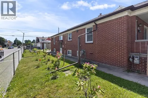 1402 Elsmere Avenue Windsor ON N8X 4G9