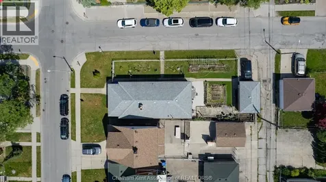 1402 Elsmere Avenue Windsor ON N8X 4G9
