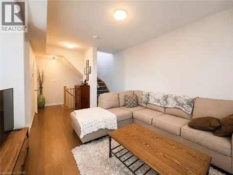 9 Pim Lane Ancaster ON L9K 0K1