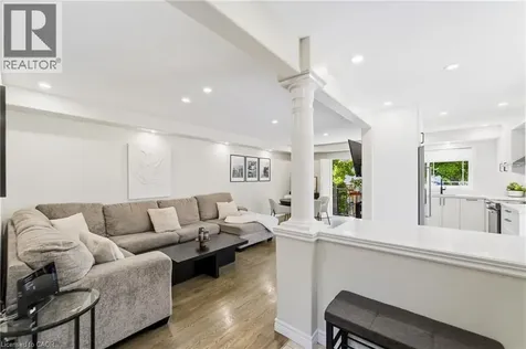 242 Upper Mount Albion Road Stoney Creek ON L8J 0B1