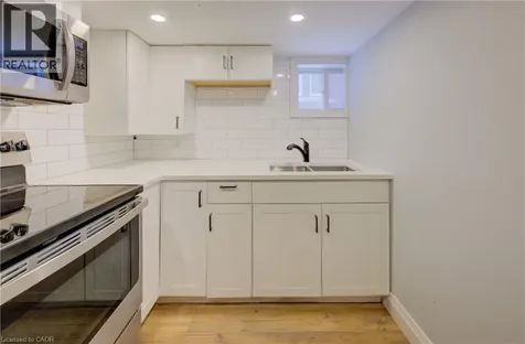 21 Fairview Avenue Kitchener ON N2H 3E7