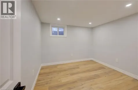 21 Fairview Avenue Kitchener ON N2H 3E7