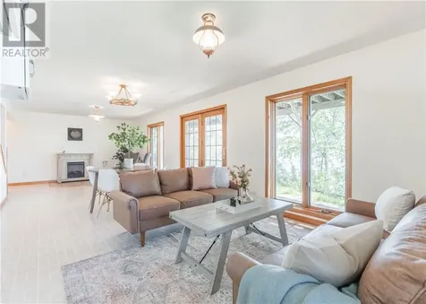 3906 Del Street Chelmsford ON P0M 1L0
