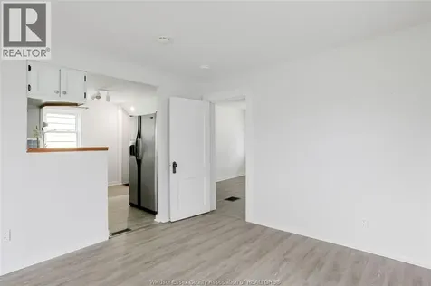 1453 Marentette Windsor ON N8X 4E2