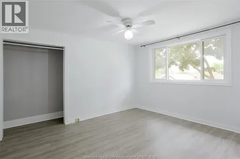 1453 Marentette Windsor ON N8X 4E2