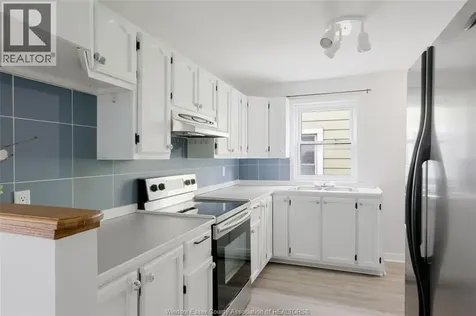 1453 Marentette Windsor ON N8X 4E2