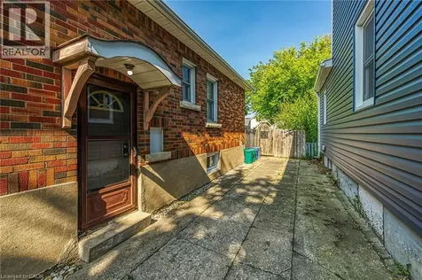 70 Concord Avenue St. Catharines ON L2M 5N8