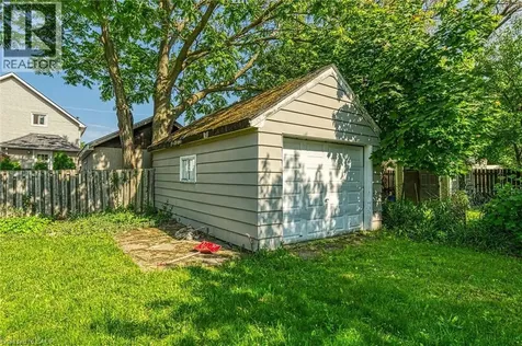 70 Concord Avenue St. Catharines ON L2M 5N8