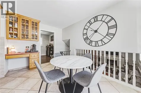 32 Ainsworth Street Stoney Creek ON L8J 1T1